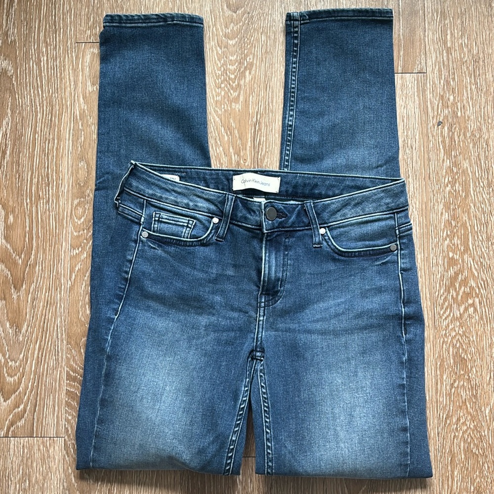 Calvin Klein ultimate skinny jean, bright medium wash, size 2